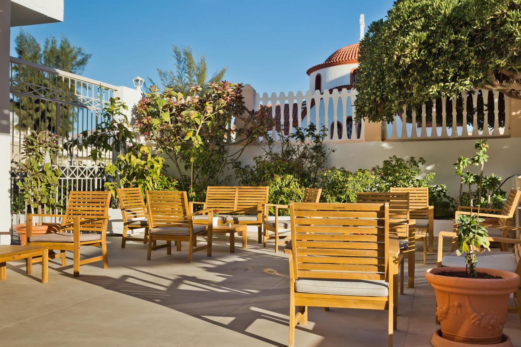 Regina Studios & Hotel Cárpatos Exterior foto